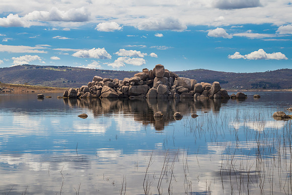 Curiosity Rocks, Lake Jindabyne