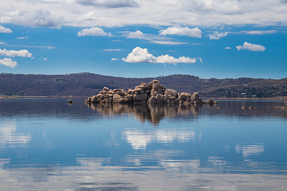 Curiosity Rocks, Lake Jindabyne