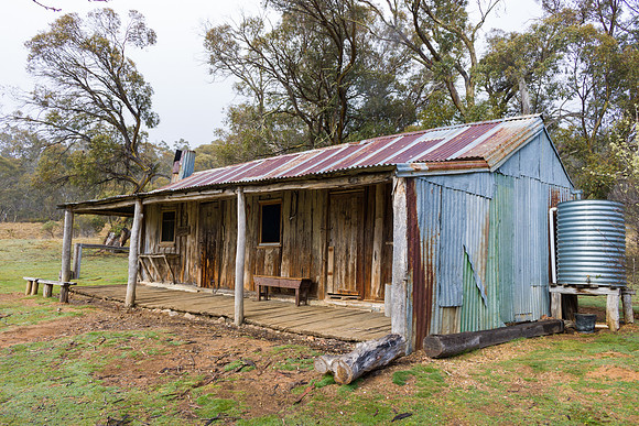 Oldfields Hut