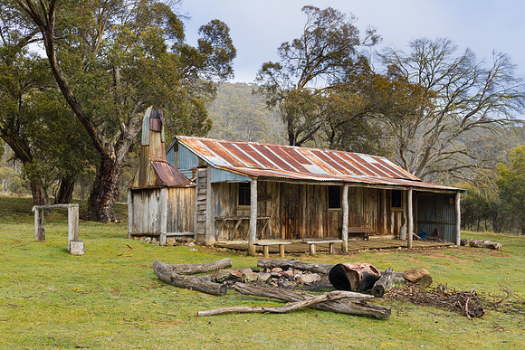 Oldfields Hut